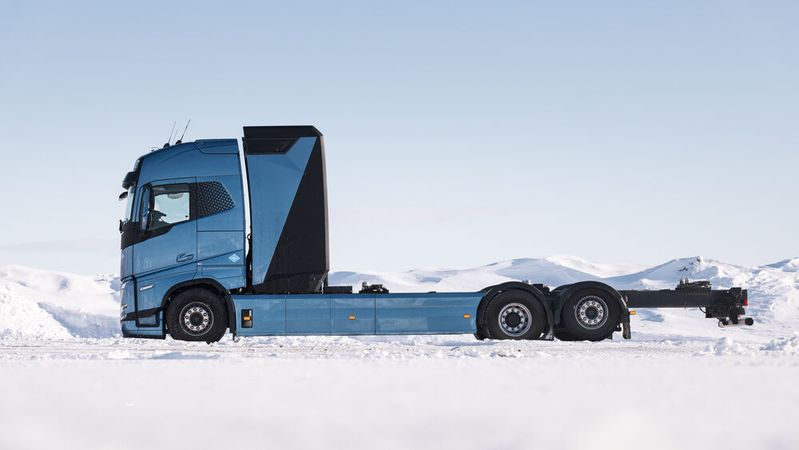 Volvo Trucks testet seine Brennstoffzellen-Lkw auf öffentlichen Straßen in Nordschweden. Volvo Trucks testet seine Brennstoffzellen-Lkw auf öffentlichen Straßen in Nordschweden.