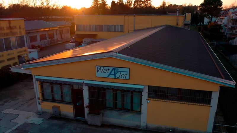 At its headquarters in the province of Varese, Watajet performs high-precision machining to manufacture parts of various geometries, from prototypes to initial pre-series, up to batches of thousands and tens of thousands of pieces. (Source: Mitutoyo Europe)