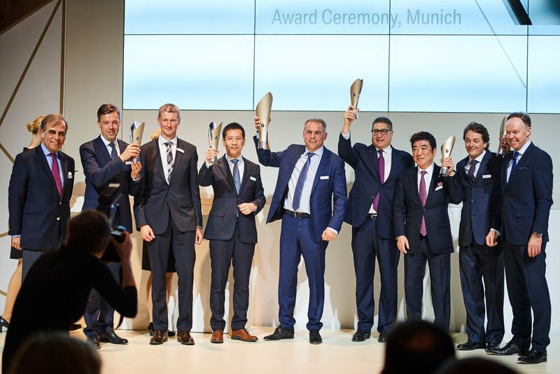 Die sechs Regionalsieger der Kategorie „Sales“.  (BMW)