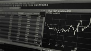 Mit welchen Daten sollen die Unternehmen ihre Clouds befüllen, um gewinnbringende Einblicke in die bestehenden Geschäftstätigkeiten zu erlangen? (gemeinfrei, 3844328 / Pixabay)