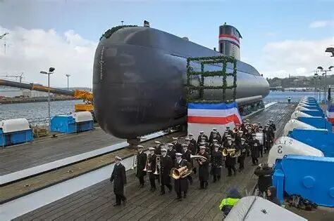 Jetzt liegen die Zahlen für das dritte Quartal des laufenden Geschäftsjahres von Thyssenkrupp vor. Wie sich zeigt, ist einzig und allein die Marinesparten TKMS, die U-Boote, Fregatten und Korvetten vom Stapel laufen lässt, auf Erfolgskurs ...(Bild:  TKMS)