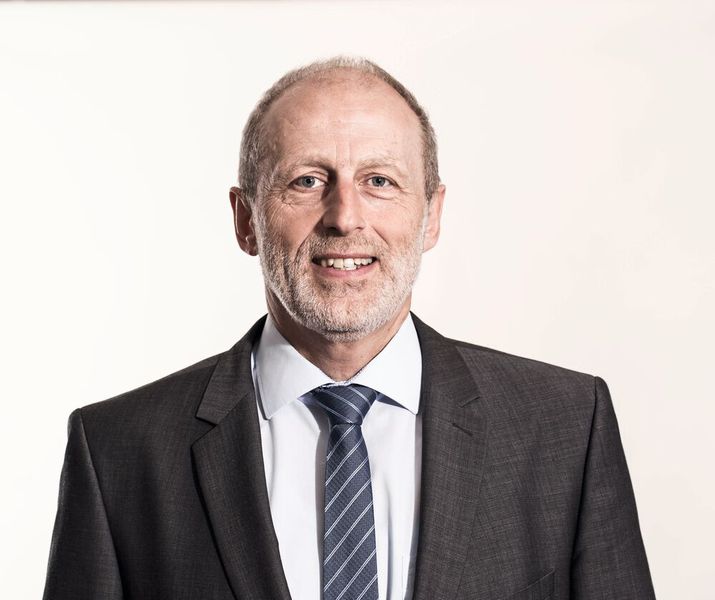 «Was Hersteller heute benötigen, sind flexible Produktionsanlagen und -standorte. Intelligente Technologien unterstützen die agile Produktion mit Transparenz entlang der Herstellungskette.» Urs Güttinger, Head of Smart Factory Logistics, Bossard (AWK)