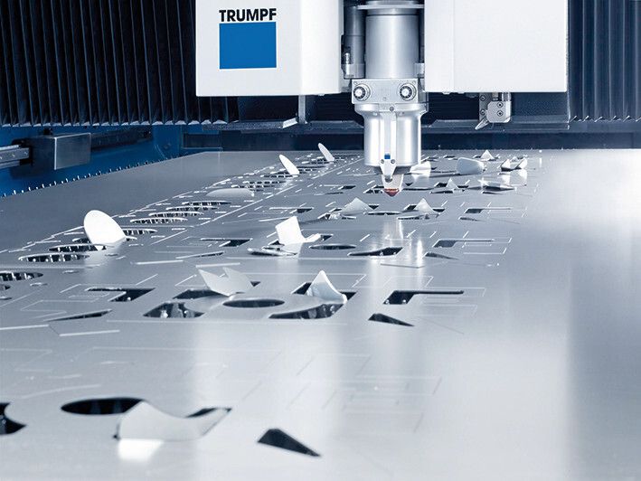 Die neue Smart Function Collision Prevention reduziert das Risiko von Kollisionen beim Laserschneiden auf ein Minimum, indem sie eine optimierte Abarbeitungsstrategie erstellt. (Bild: Trumpf)