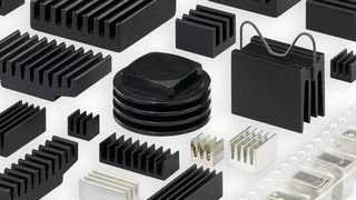 Bild 2: Im Gewicht angepasste SMD-Kühlkörper können direkt auf das Bauteil aufgeklebt oder über eine lötfähige Oberfläche auf die Leiterkarte aufgelötet werden. (Bild: Fischer Elektronik)