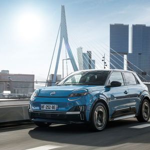 Aus dem Kleinwagenklassiker Nissan Micra wird in Generation sechs ein kleiner Crossover mit niedlichem Augenaufschlag und Fokus auf den Stadtverkehr.(Bild:  Nissan)