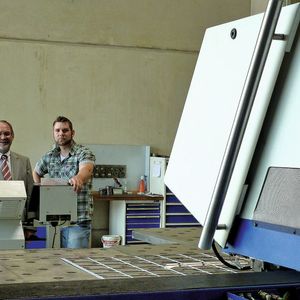 Das „Wieneke-Trio“ (v.l.) Tobias Wieneke, Rudolf Wieneke und Alexander Wieneke zieht an einem Strang, wenn es um „Blech vom Feinsten“ geht. Bild: Kuhn