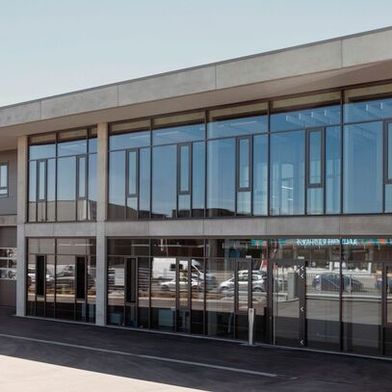 Das neue Werk 6 von Franke in Aalen: Es erhöht die Produktionskapazität und ist nach dem Energiestandard KfW40 gebaut. (Bild: Franke)