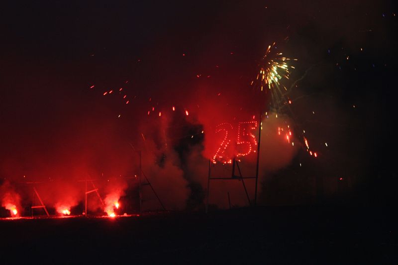 Feuerwerk zum 25. Jubiläum (Archiv: Vogel Business Media)