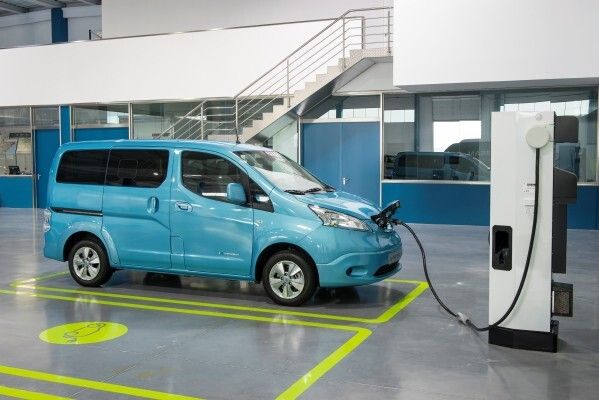 Der elektrische Kleintransporter Nissan e-NV200 verbindet das Beste aus zwei Welten (Nissan)