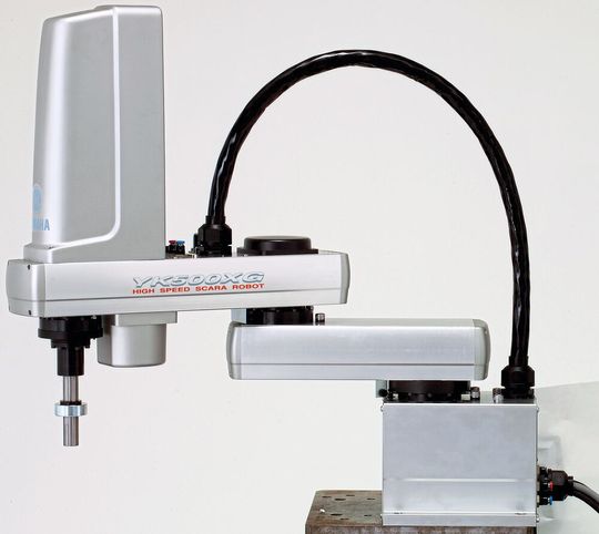 Mit ihrem riemenlosen Antrieb ermöglichen die Scararoboter YKXG eine gleichbleibende Genauigkeit – ein Kernkriterium in der Batterieproduktion. Mit ihrem riemenlosen Antrieb ermöglichen die Scararoboter YKXG eine gleichbleibende Genauigkeit – ein Kernkriterium in der Batterieproduktion.