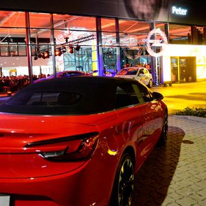 500 Neu- und Gebrauchtwagen sollen am neuen Opel-Standort der Peter-Gruppe mittelfristig vermarktet werden.(Bild:  Rehberg / »kfz-betrieb«)
