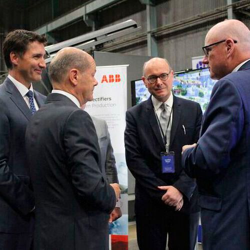 Canadian Prime Minister Justin Trudeau and German Chancellor Olaf Scholz discuss the importance of green hydrogen production to the two countries’ economic and energy futures. Canadian Prime Minister Justin Trudeau and German Chancellor Olaf Scholz discuss the importance of green hydrogen production to the two countries’ economic and energy futures.