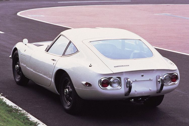 Von Toyota-Chefingenieur Jiro Kawano und Saturo Nozaki (Design) als technisches Kunstwerk konzipiert, folgte der GT der Philosophie der Götter Fujin und Raijin, die in der japanischen Kunstszene allgegenwärtig sind. (Foto: Toyota)