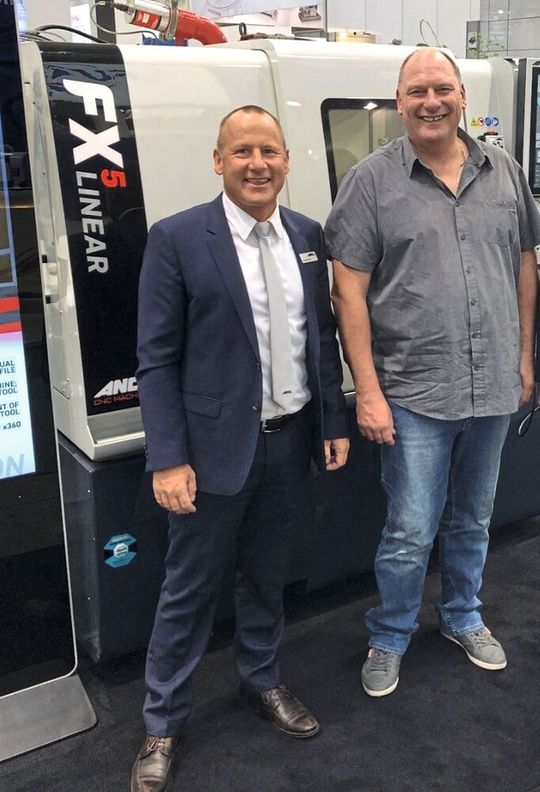 With the FX5 Linear and the integrated AR300 loading robot, Bachert Werkzeugschleiftechnik found the right automation solution for its regrinding service. Shown here are (left) Rüdiger Klett, Area Sales Manager for Southern Germany at Anca Europe, and (right) Dieter Bachert, owner of Bachert Werkzeugschleiftechnik. With the FX5 Linear and the integrated AR300 loading robot, Bachert Werkzeugschleiftechnik found the right automation solution for its regrinding service. Shown here are (left) Rüdiger Klett, Area Sales Manager for Southern Germany at Anca Europe, and (right) Dieter Bachert, owner of Bachert Werkzeugschleiftechnik.