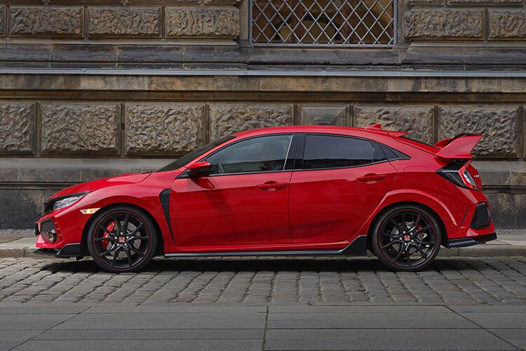 Die Abmessungen des Civic: Länge: 4,56 Meter, Breite: 1,88 Meter, Höhe: 1,43 Meter, Radstand: 2,70 Meter (Bild: Honda)