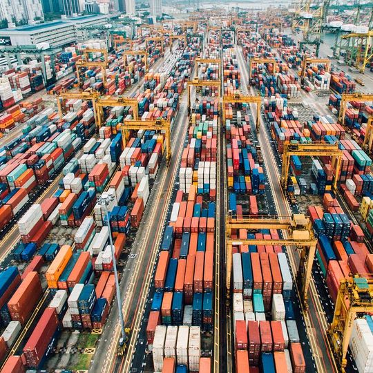 Die Exportmärkte der chemischen und pharmazeutischen Industrie gewinnen wieder an Schwung.(Bild:  frei lizenziert /  Pixabay)