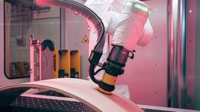 Automatisiert schleifen und polieren: Dank einfacher und intuitiver Programmierung und Bedienung gelingt das mit der Automationszelle von ABB nun auch bei kleinen und mittelständischen Fertigungsbetrieben.  (Bild: ABB)