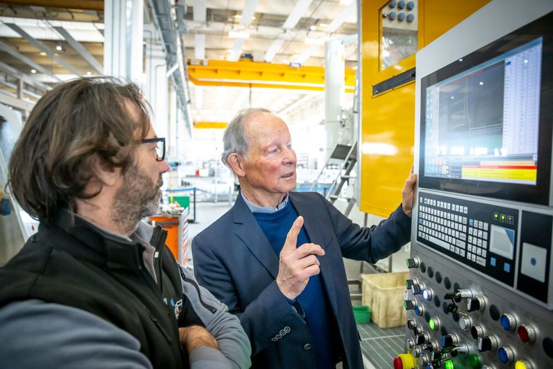 Für die gigantischen Maschinen, die Abmaßen ähnlich wie ein Wohnhaus haben, müssten neue Hallen gebaut werden. „Und auch die Mitarbeiter müssten mitgenommen werden“, sagt Oberle. (Bild: Europäisches Patentamt)