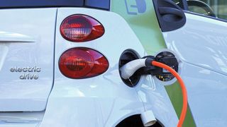 Die stärksten elektromagnetischen Felder treten auf, wenn Nutzer ihre Elektroautos aufladen. (gemeinfrei)