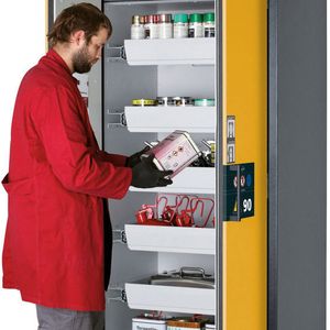 Die zuverlässige Feuerwiderstandfähigkeit für 90 Minuten gemäß EN-Norm 14470-1 ist bei den F90-Schränken der FX-Linie serienmäßig.