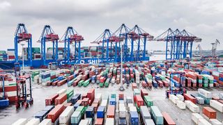 Das Cluster Clean Port & Logistics (CPL) im Hamburger Hafen wird im Rahmen des Nationalen Innovationsprogramms Wasserstoff- und Brennstoffzellentechnologie durch das Bundesministerium für Digitales und Verkehr gefördert. (Bild: HHLA/Thies Rätzke)