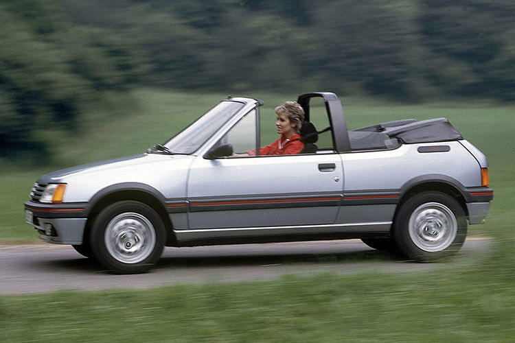 Die Technik lieferte Peugeot, das Design stammte vom italienischen Cabriospezialisten Pininfarina. (Foto: Peugeot)
