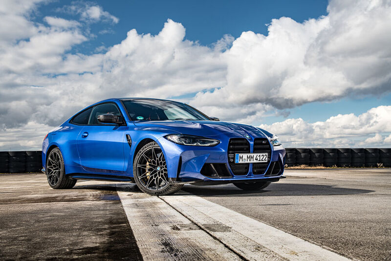 BMW M gibt sich klassisch rennsportorientiert. Dennoch wird es ab 2022 auch ein elektrisches Modell geben. Im Bild: der neue M4 Competition – ganz ohne elektrischen Antrieb.