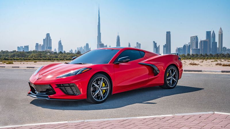 Noch fährt die Corvette Stingray mit konventionellem Motor. (Bild: General Motors)