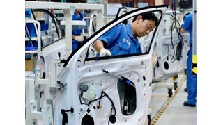 Die globale Automobilbranche wird gebeutelt. Das bekommen aber vor allem die deutschen Hersteller zu spüren, wie eine Analyse von EY jetzt zeigt. Zum Beispiel waren die Gewinne im dritten Quartal so niedrig wie seit 16 Jahren nicht mehr ... (Bild: Montageblick)