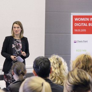 Maggie Fox, Senior Vice President Digital Marketing bei SAP hielt die Eröffnungs-Keynote.