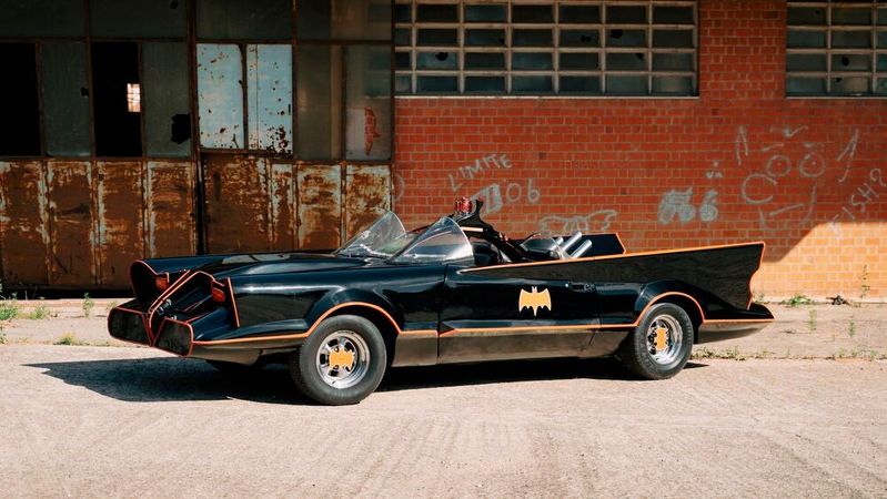 Ein Privatbesitzer versteigert auf dem Online-Marktplatz Catawiki eine Replika des Batmobils aus einer Fernsehserie der 60er Jahre.(Bild:  Catawiki)