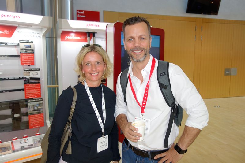 (l.) Stephanie Steen, IT-BUSINESS, mit Thorsten Wien, Visual Art (Bild: IT-BUSINESS)