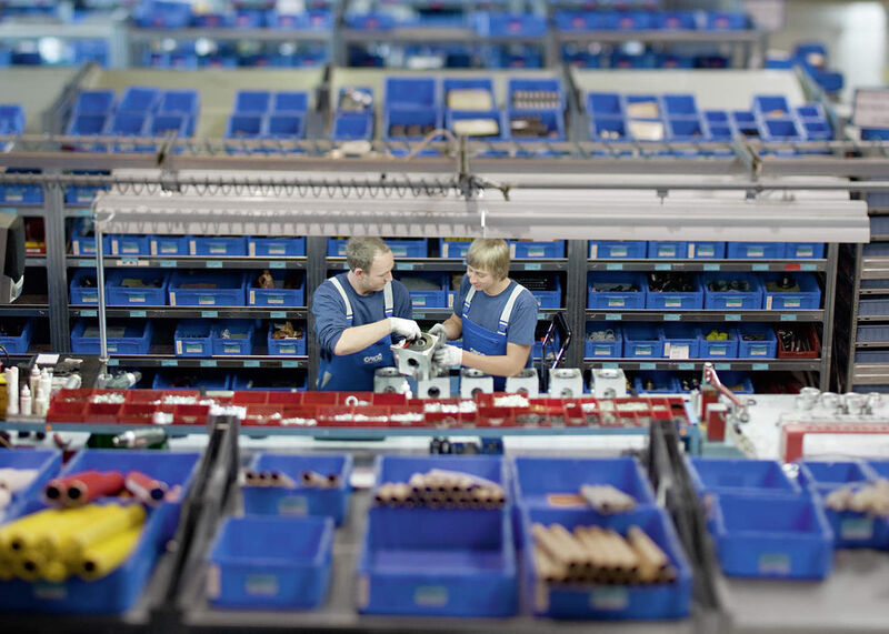 Am Standort Kissing steht eine Produktionsfläche von rund 3200 m² zur Verfügung. Hier werden Antriebstechnik-Produkte der Marke Pfaff-silberblau hergestellt, darunter Spindelhubelemente sowie Kegelradgetriebe und Linearantriebe. (Bild: Columbus McKinnon)