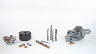 Neue Zerspanungsmöglichkeiten von ZCC Cutting Tools: Der Planfräser FMA04, der Planschlichtfräser FMWX, der Eckfräser EMP09 mit neuem Spanbrecher, einschneidige Eckfräser aus der ALP-Serie, VHM-Bohrer (jetzt 3×D) mit Weldon-Fläche und das Stechsystem Zflex. (ZCC Cutting Tools Europe)