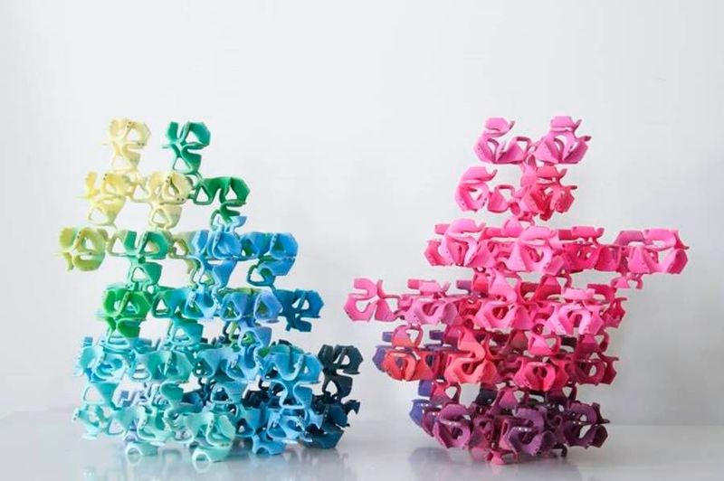 „Polyomino“ heißt diese Kreation von José Sanchez, die auch mit dem 3D-Multifarb- und Multimaterialdrucker J750 von Stratasys in die Realität umgesetzt wurde. (Bild: Stratasys)