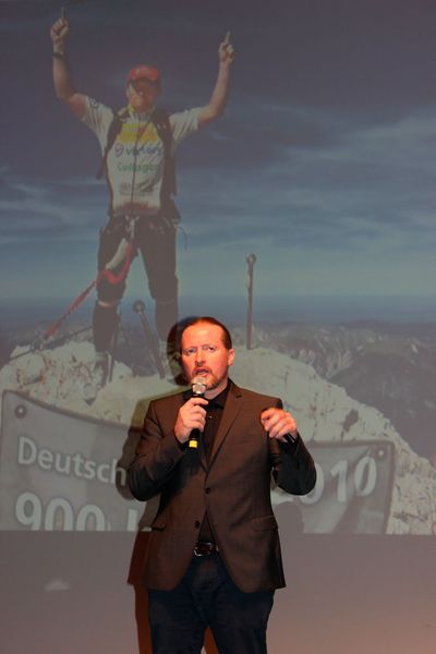 Als Stargast kam Extremsportler Joey Kelly. (Vogel IT-Medien)