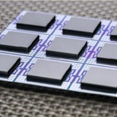 Um die Entwicklung von High-TRL-Halbleiter-Qubits zu beschleunigen und damit in Europa produzierte Quantensysteme in größerem Maßstab zu ermöglichen wurde die vom belgischen Forschungsinstitut IMEC koordinierte Quanten-Pilotlinie SPINS ins Leben gerufen. (Bild: Imec)