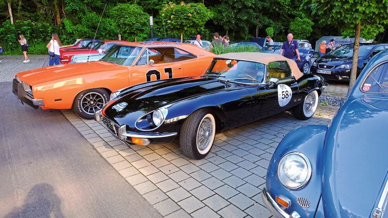 Auf der Meister-Classic 2021 der Kfz-Innung Oberbayern vertreten: ein Jaguar E-Type V12, Baujahr 1974. (Bild: Zietz/»kfz-betrieb«)
