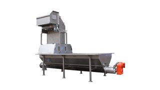 Soll die Gesundheit am Arbeitsplatz nicht gefährdet und die Feinstaubbelastung gesenkt werden, biete sich die Füllstation von Van Beek als eine „staubfreie“ Lösung an. (Bild: Van Beek)