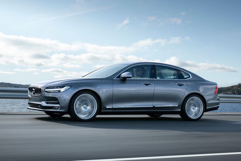Folgende Modelle werden gar nicht mehr gefördert: Volvo S90 T8 Twin Engine AWD in sämtlichen Ausstattungsvarianten (Volvo)