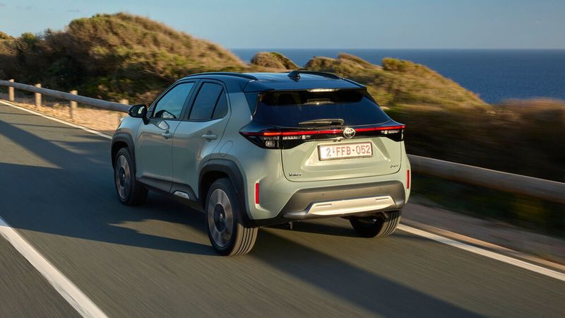 Praktisches Format: Der Yaris Cross ist 4,18 Meter lang und 1,60 Meter hoch. (Bild: Toyota)