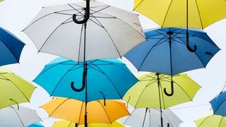 Wollen Unternehmen Daten sammeln und auswerten, erweist sich die Multi-Cloud als besonders anpassungsfähig – aber auch besonders anspruchsvoll, was das Thema Sicherheit angeht. (Bild: Photo by Wim van 't Einde on Unsplash)