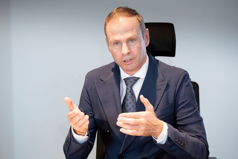 Michael Fleischmann, Inhaber und Gesellschafter der Bierschneider-Gruppe, führt die Jaguar-Land-Rover-Betriebe und die Markenboutique in München unter dem Namen Auto Bierschneider British Cars.  (Jaguar Land Rover Germany/Gudrun Muschalla)