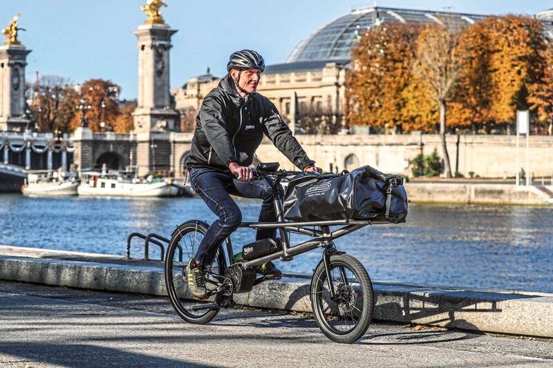 Kommt die elektrische Unterstützung des Valeo-Systems auf einem Lastenfahrrad bei einem Gesamtgewicht von 150 kg zum Einsatz, kann ein Radfahrer eine Steigung von 14 % überwinden, ohne ins Schwitzen zu kommen. (GOOD-SHOOT.COM / Reygondeau / Valeo)