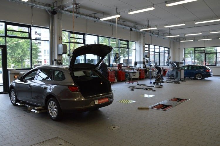 Über die Website der Seat-Niederlassung Berlin können Kunden bequem Werkstatttermine buchen. (Foto: Achter)