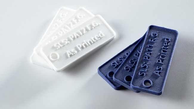 Eine populäre Kombination: PA11 und 12 im SLS-Verfahren gedruckt.(Bild:  Xometry)