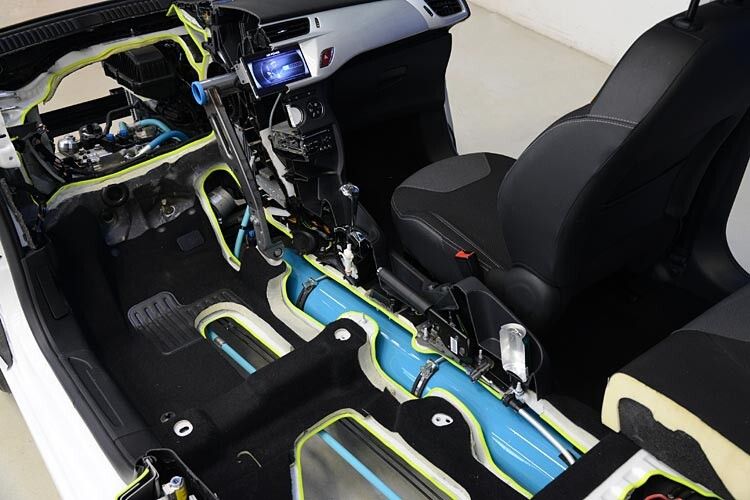 PSA Peugeot Citroen stellte am 22. Mai in Deutschland die „Hybrid Air“-Technik vor. Diese ist nur ein Beispiel der Kooperation von Automobilhersteller und Zulieferer beim Thema Hybridfahrzeuge. (PSA)