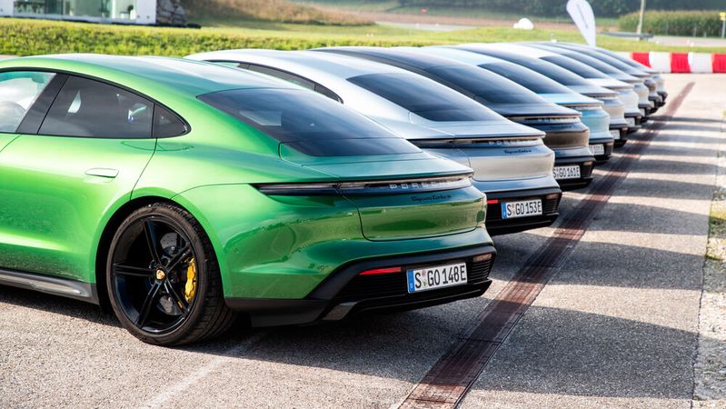 In Deutschland müssen 3.400 Taycan in die Werkstatt.(Bild:  Right Light Media/Porsche)