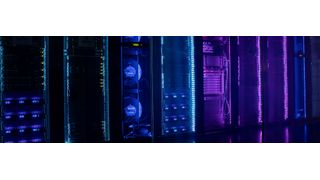 Der erste Bauabschnitt der Terra Cloud in Hüllhorst ist als eine Art Showroom eingerichtet, der die Funktion der einzelnen Geräte wiederspiegelt. Die Server, Storage-Systeme, Netzwerkgeräte und Reihenkühler werden aber ganz normal genutzt. (Bild: Christina Czybik)