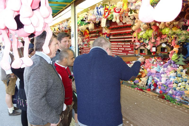 Egal, wie viel Promille schon intus sind: Ein Einhorn muss geschossen werden! (Bild: IT-BUSINESS)